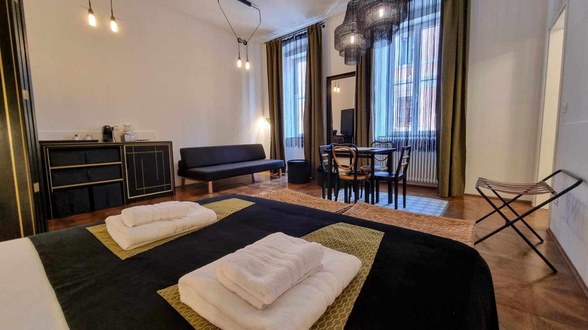 Dada Aparthotel ตรีเอสเต ภายนอก รูปภาพ